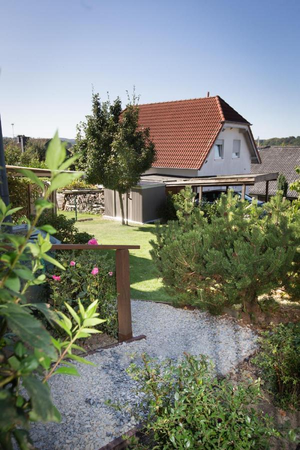 Casa Felicitas - Ferienwohnung & Studio Möhnesee Dış mekan fotoğraf